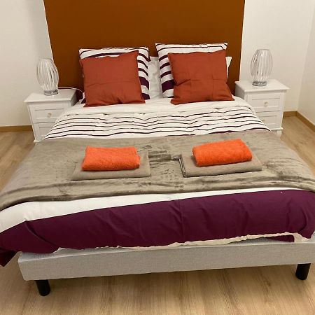 Grand F4 De 71M2 Pour 6 Personnes En Plein Centre Ville Арпежон Екстериор снимка