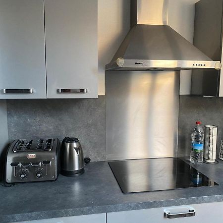 Grand F4 De 71M2 Pour 6 Personnes En Plein Centre Ville Арпежон Екстериор снимка
