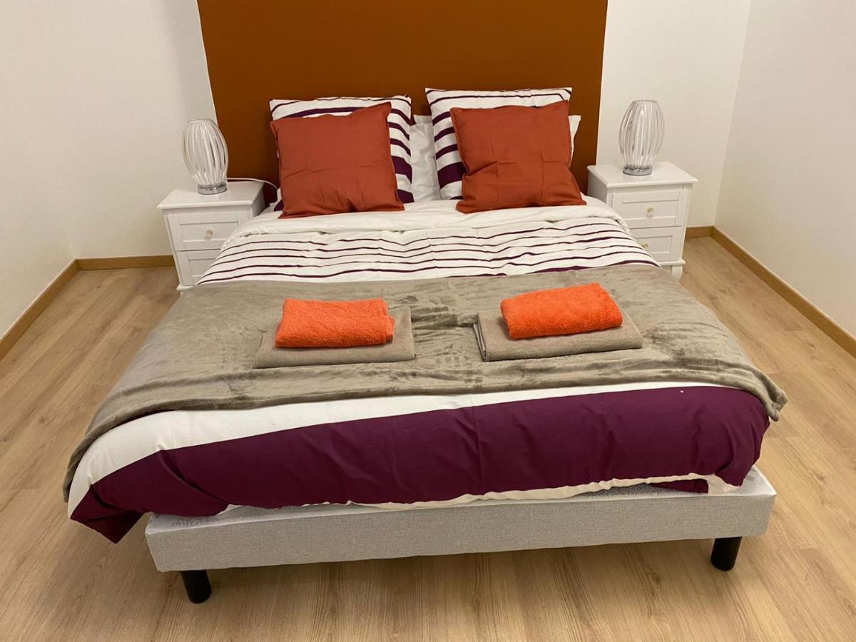 Grand F4 De 71M2 Pour 6 Personnes En Plein Centre Ville Арпежон Екстериор снимка