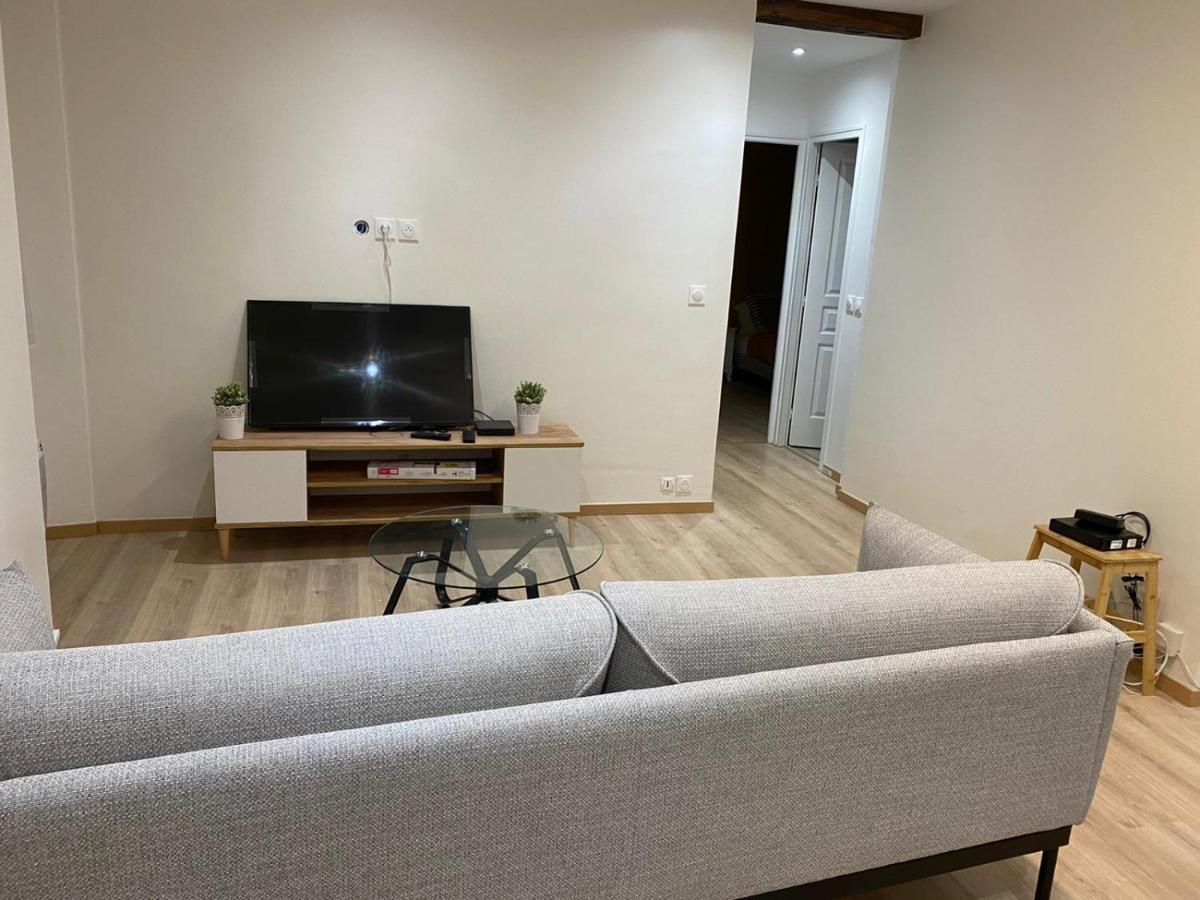 Grand F4 De 71M2 Pour 6 Personnes En Plein Centre Ville Арпежон Екстериор снимка